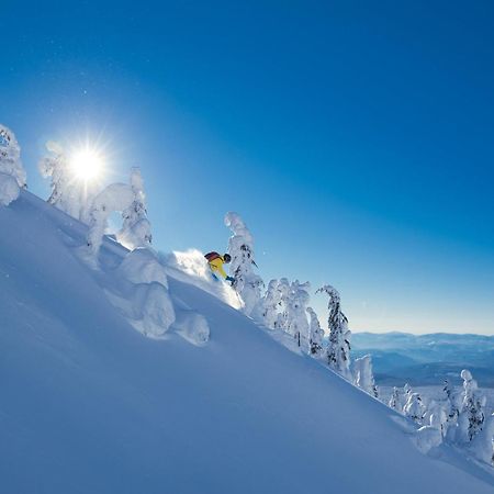 Holiday Inn Express & Suites Kelowna - East By Ihg מראה חיצוני תמונה