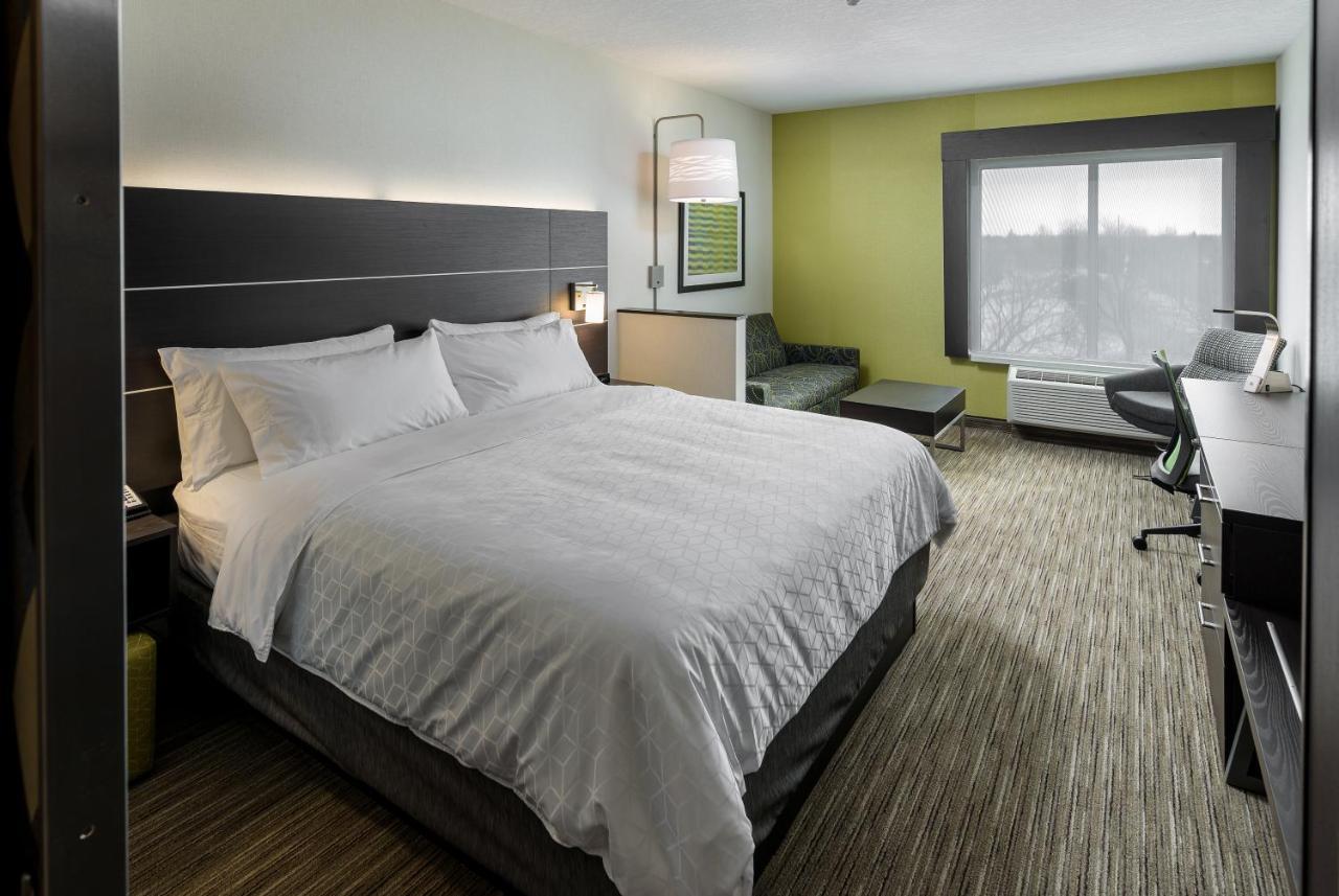 Holiday Inn Express & Suites Kelowna - East By Ihg מראה חיצוני תמונה